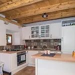 Vintage House Kolocep *