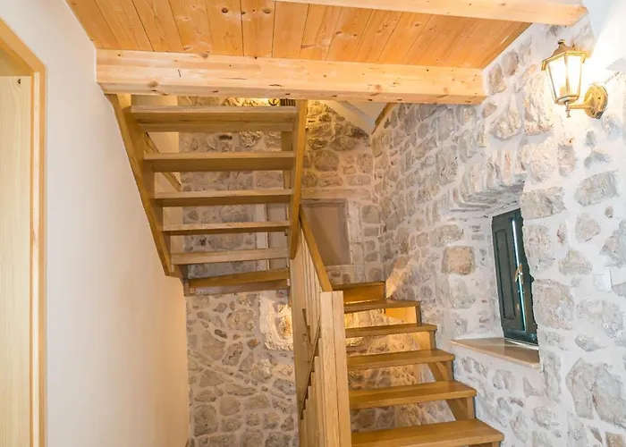 Vintage House Kolocep *