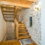 Semesterbostad Vintage House Kolocep *