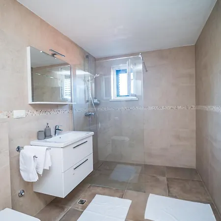 Vintage House Kolocep Donje Celo