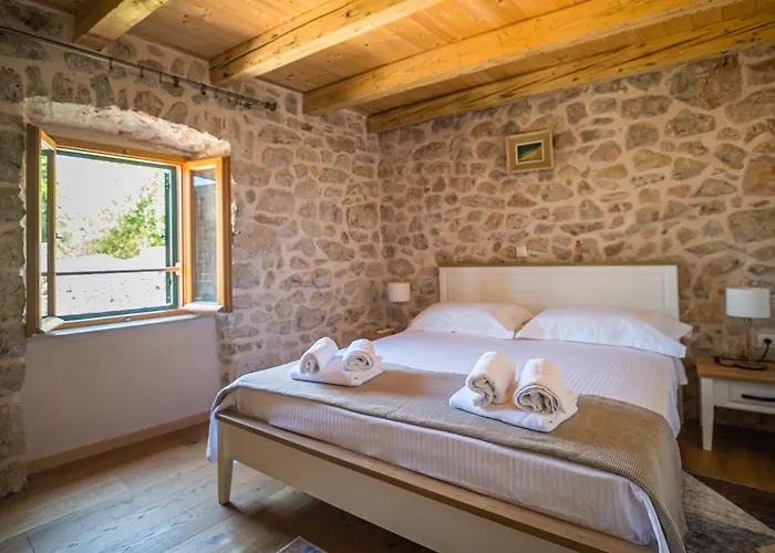 Vintage House Kolocep *